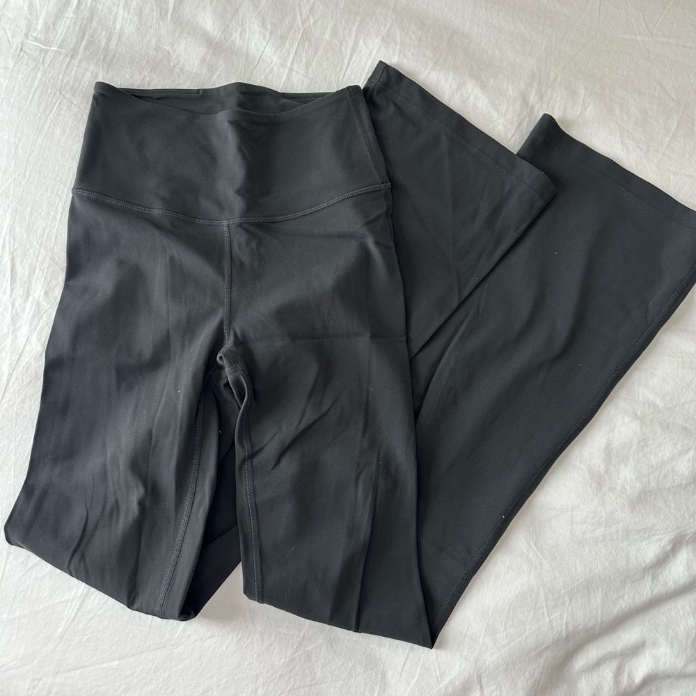 Lululemon Groove nulu super high rise flared pant